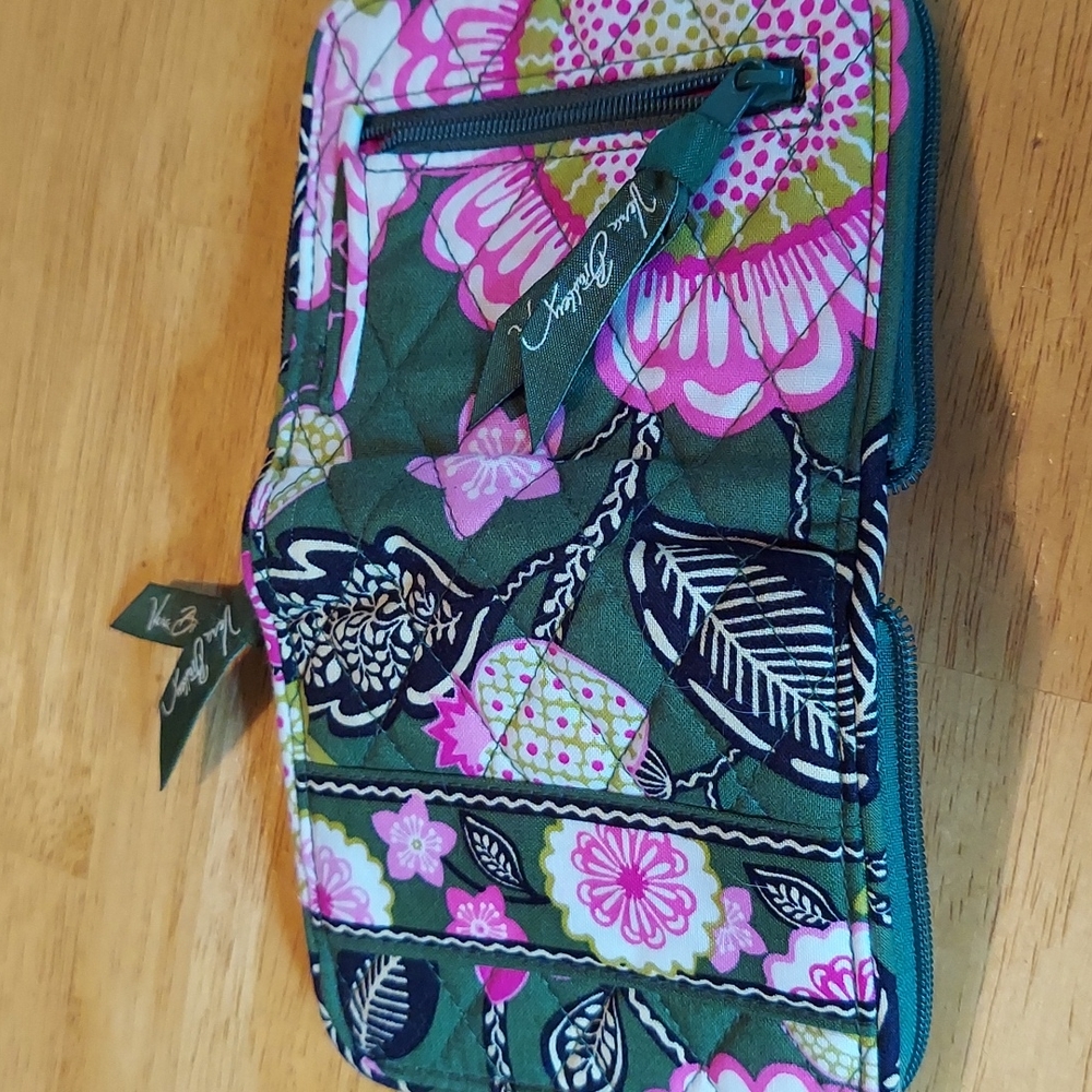 Vera Bradley Zip around wallet - Picture 4 of 6